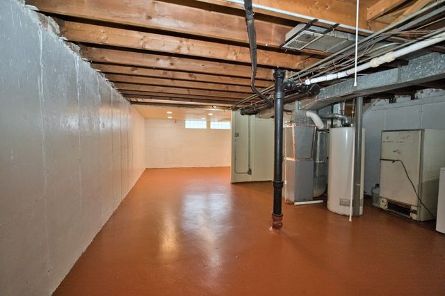 1857 Pine Street, Des Plaines, IL 60018