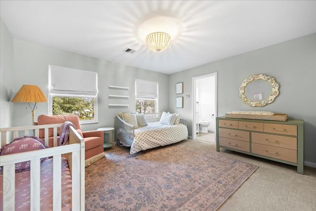 380 Sterling Road, Kenilworth, IL 60043