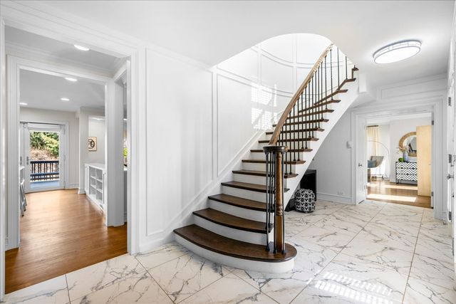 380 Sterling Road, Kenilworth, IL 60043