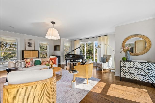 380 Sterling Road, Kenilworth, IL 60043