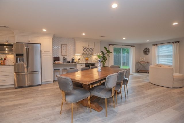 26 N Shetland Rd, Danvers, MA 01923