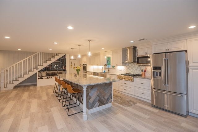 26 N Shetland Rd, Danvers, MA 01923