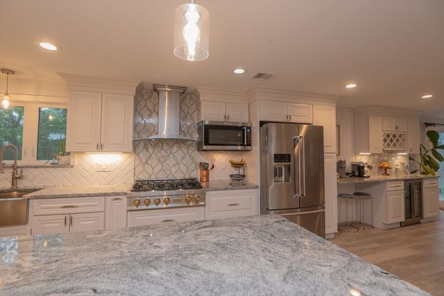 26 N Shetland Rd, Danvers, MA 01923