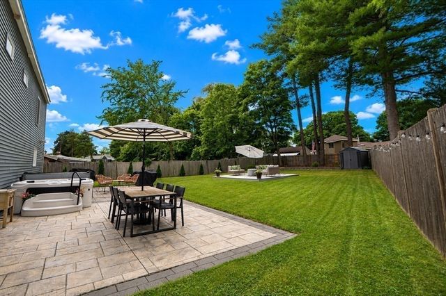 26 N Shetland Rd, Danvers, MA 01923