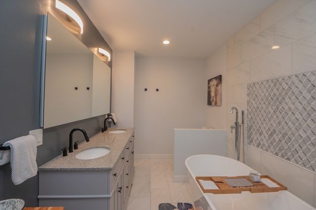 26 N Shetland Rd, Danvers, MA 01923