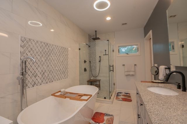 26 N Shetland Rd, Danvers, MA 01923