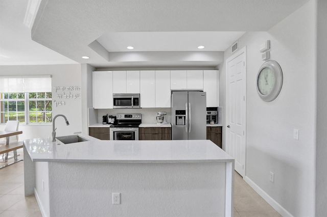 8246 NW 127th Lane 29-c, Parkland, FL 33076