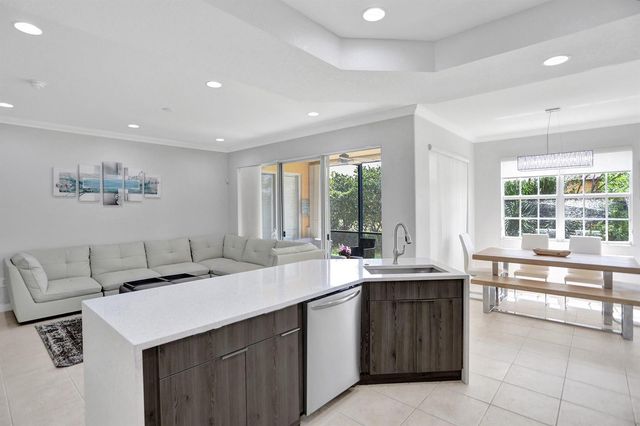 8246 NW 127th Lane 29-c, Parkland, FL 33076