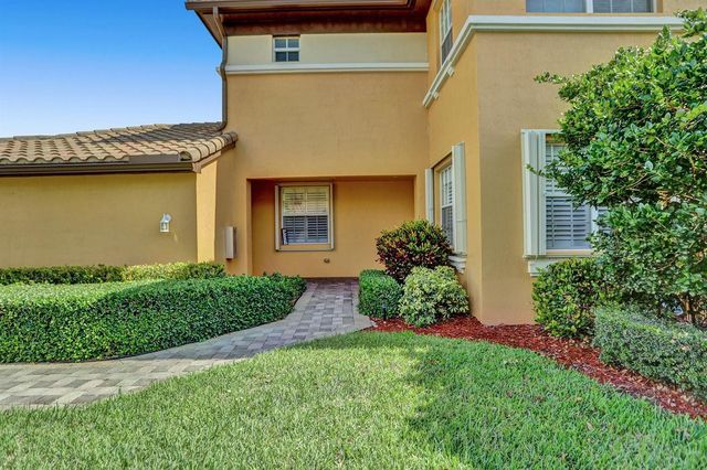 8246 NW 127th Lane 29-c, Parkland, FL 33076
