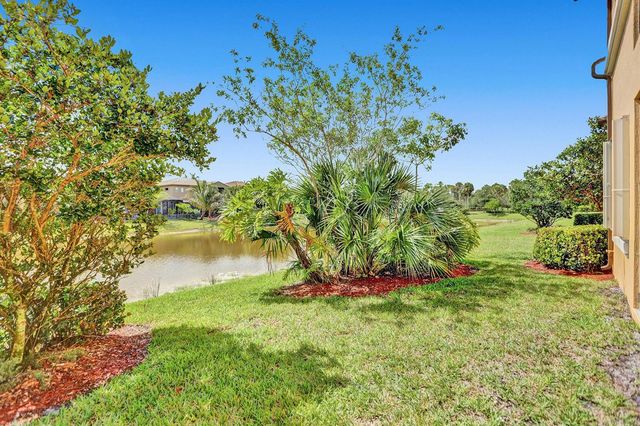 8246 NW 127th Lane 29-c, Parkland, FL 33076