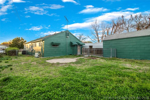 1714 S Armstrong Avenue, Bartlesville, OK 74003