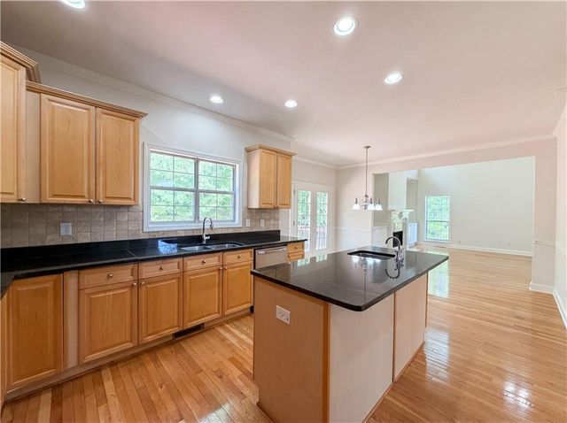 100 James Ridge Drive, Stockbridge, GA 30281