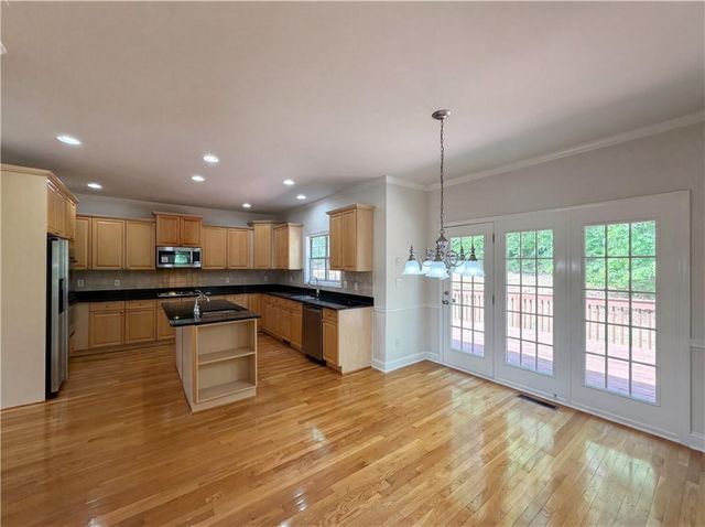 100 James Ridge Drive, Stockbridge, GA 30281