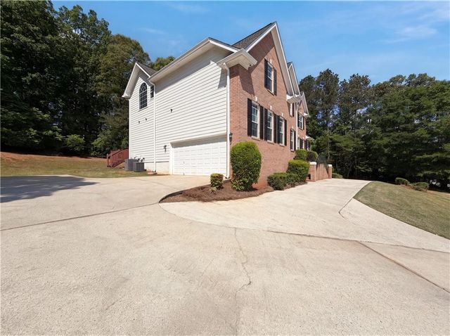 100 James Ridge Drive, Stockbridge, GA 30281