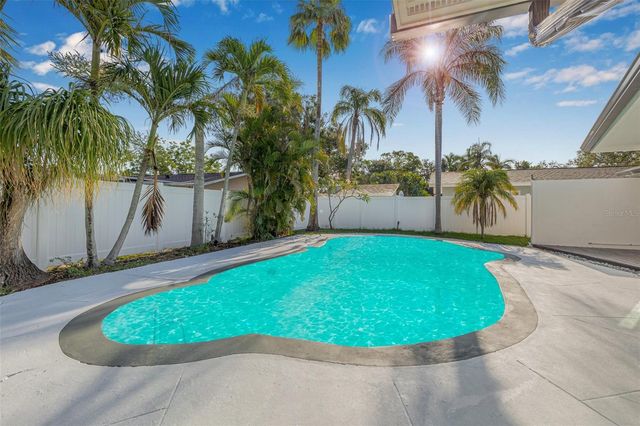 4495 CLEARWATER HARBOR DRIVE S, Largo, FL 33770