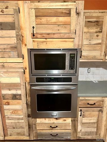 4903 Columbia Street, Alton, IL 62002