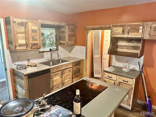 4903 Columbia Street, Alton, IL 62002