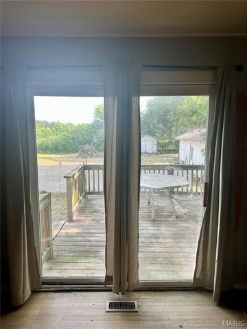 4903 Columbia Street, Alton, IL 62002