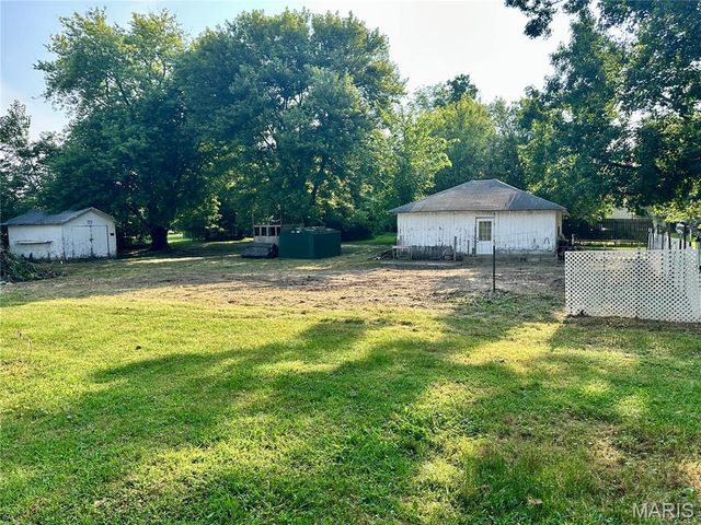 4903 Columbia Street, Alton, IL 62002