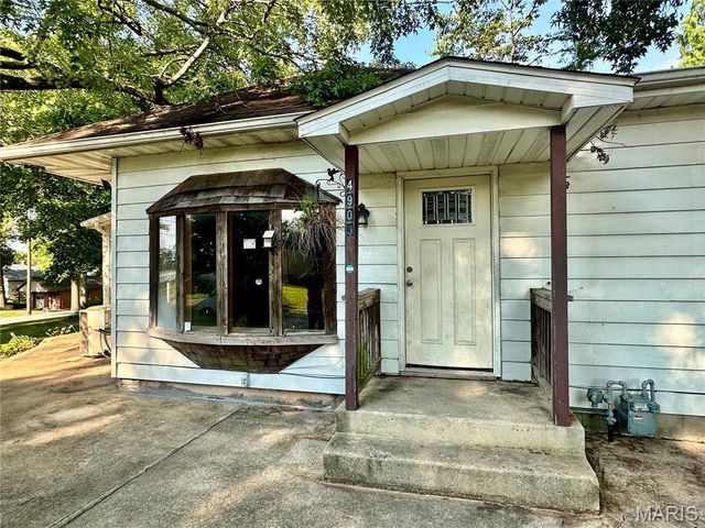 4903 Columbia Street, Alton, IL 62002