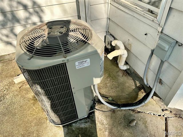 4903 Columbia Street, Alton, IL 62002