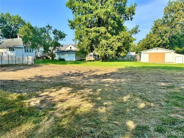 4903 Columbia Street, Alton, IL 62002