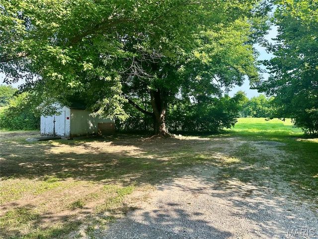 4903 Columbia Street, Alton, IL 62002