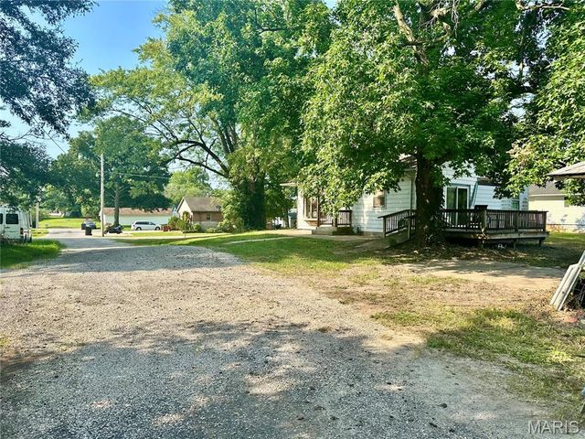 4903 Columbia Street, Alton, IL 62002