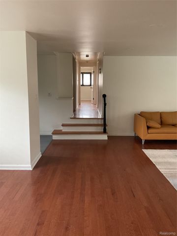 7070 Riverstone Road, West Bloomfield Charter Township, MI 48322