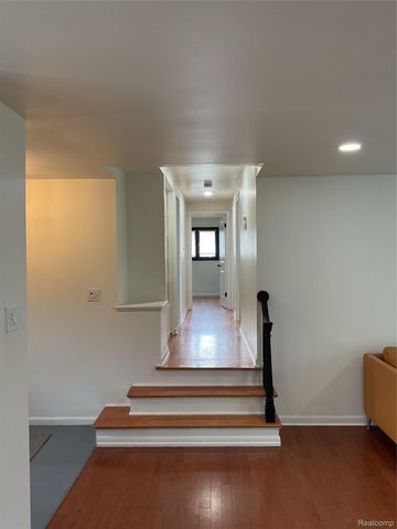 7070 Riverstone Road, West Bloomfield Charter Township, MI 48322