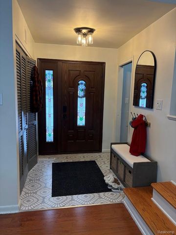 7070 Riverstone Road, West Bloomfield Charter Township, MI 48322