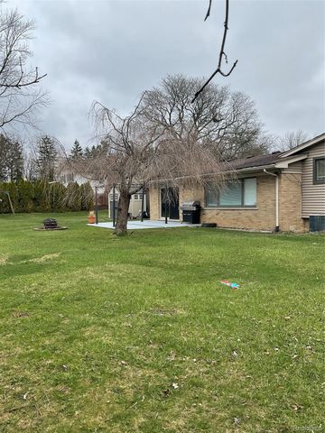 7070 Riverstone Road, West Bloomfield Charter Township, MI 48322