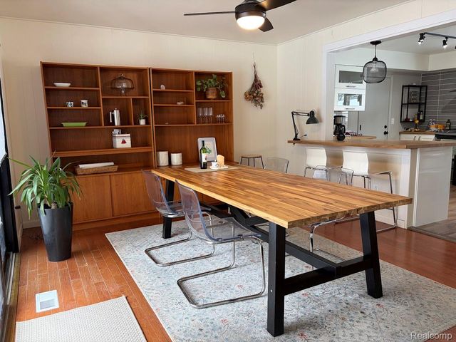 7070 Riverstone Road, West Bloomfield Charter Township, MI 48322