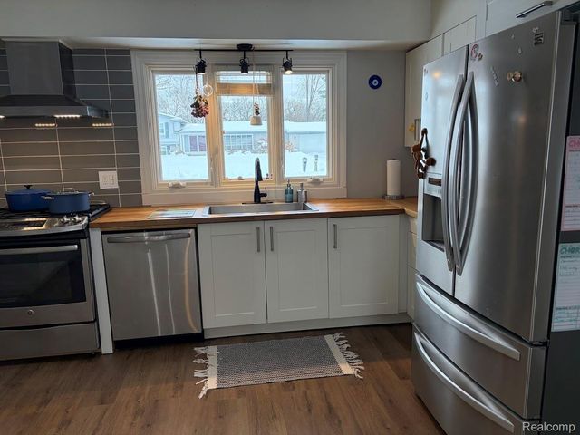 7070 Riverstone Road, West Bloomfield Charter Township, MI 48322