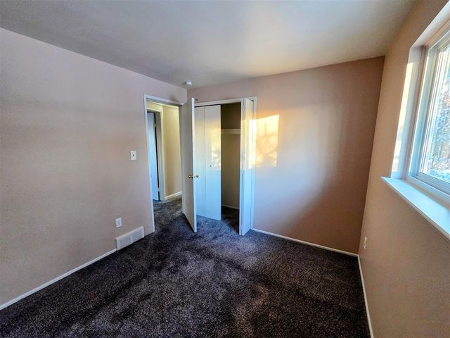 15700 Oakbrook Street, Romulus, MI 48174