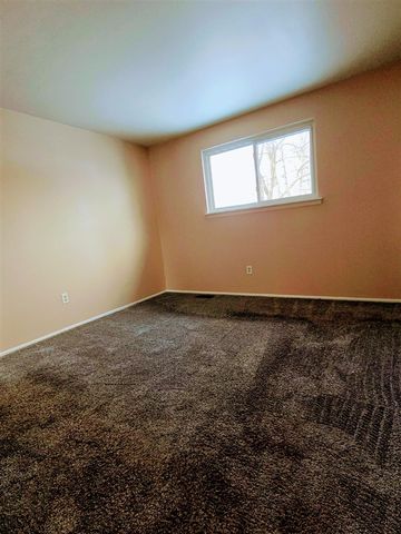 15700 Oakbrook Street, Romulus, MI 48174