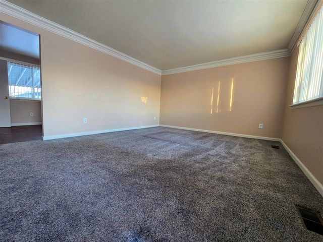 15700 Oakbrook Street, Romulus, MI 48174