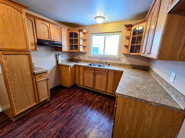 15700 Oakbrook Street, Romulus, MI 48174