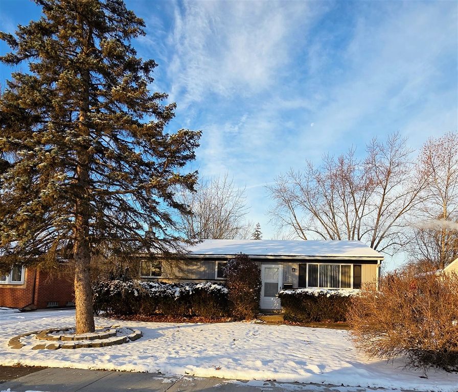 15700 Oakbrook Street, Romulus, MI 48174