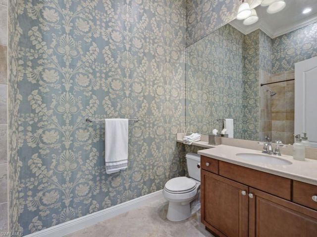 28511 Calabria CT 202, Naples, FL 34110