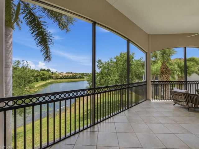 28511 Calabria CT 202, Naples, FL 34110
