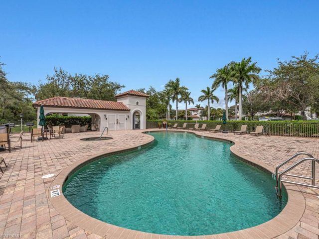 28511 Calabria CT 202, Naples, FL 34110