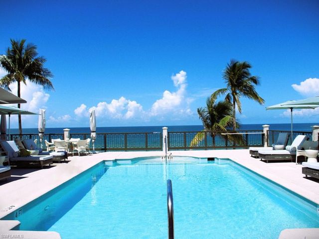 28511 Calabria CT 202, Naples, FL 34110