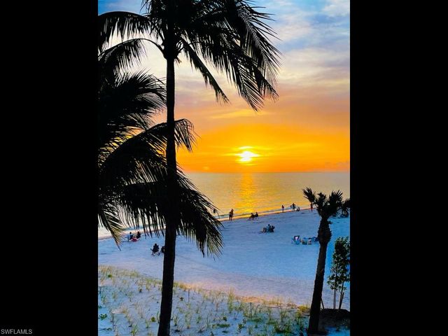 28511 Calabria CT 202, Naples, FL 34110