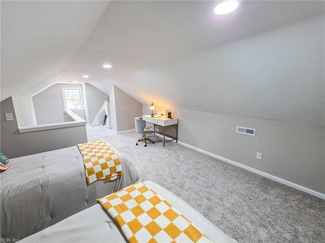 450 Kemp LN, Chesapeake, VA 23325