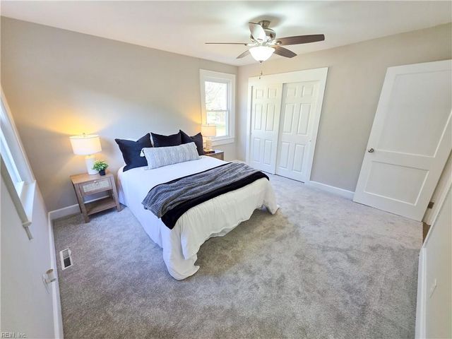 450 Kemp LN, Chesapeake, VA 23325