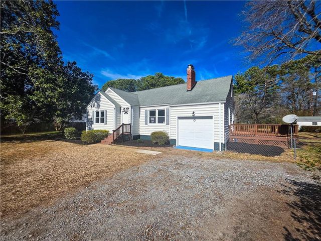 450 Kemp LN, Chesapeake, VA 23325