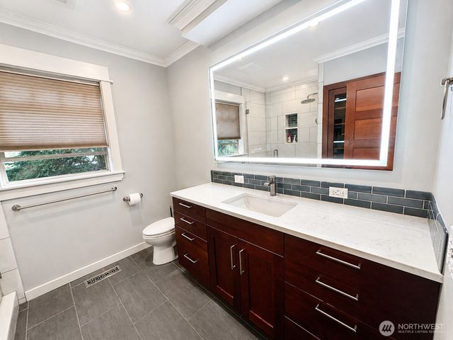 2217 Nut Tree Loop SE, Olympia, WA 98501