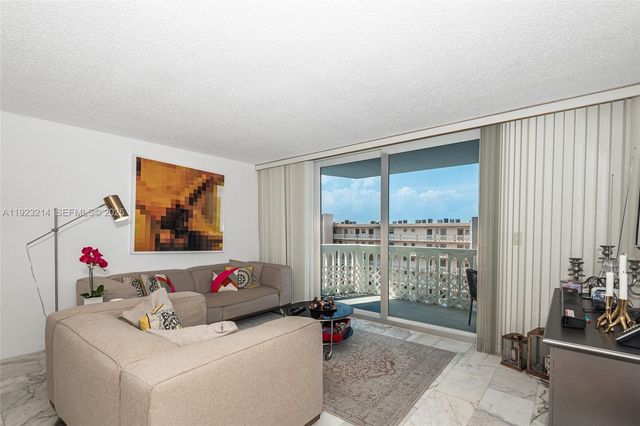 401 NE 14th Ave 705, Hallandale Beach, FL 33009