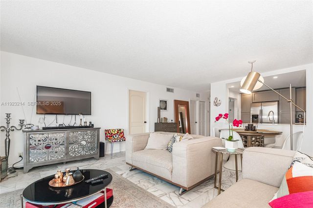 401 NE 14th Ave 705, Hallandale Beach, FL 33009